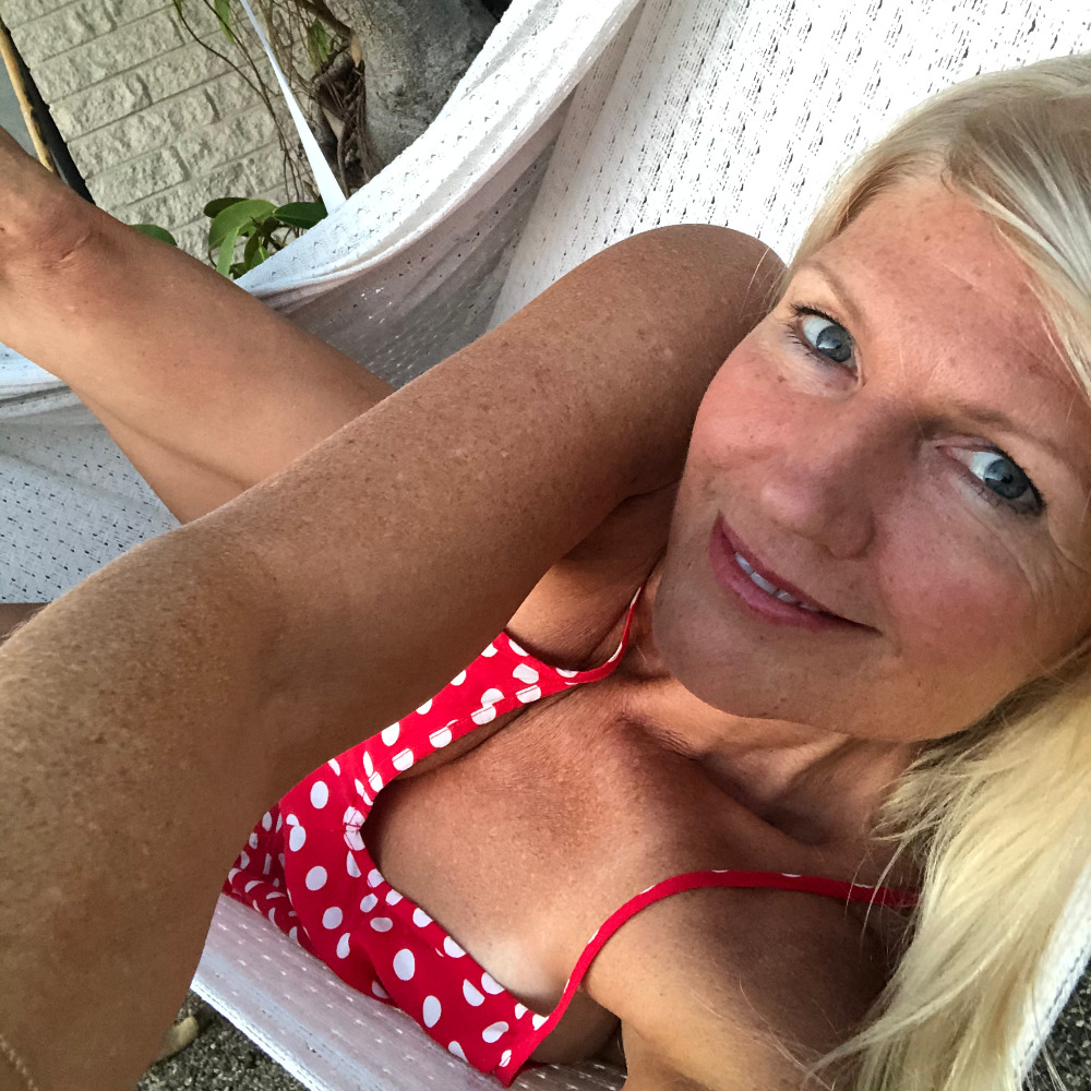 Meet your Posher, Posh